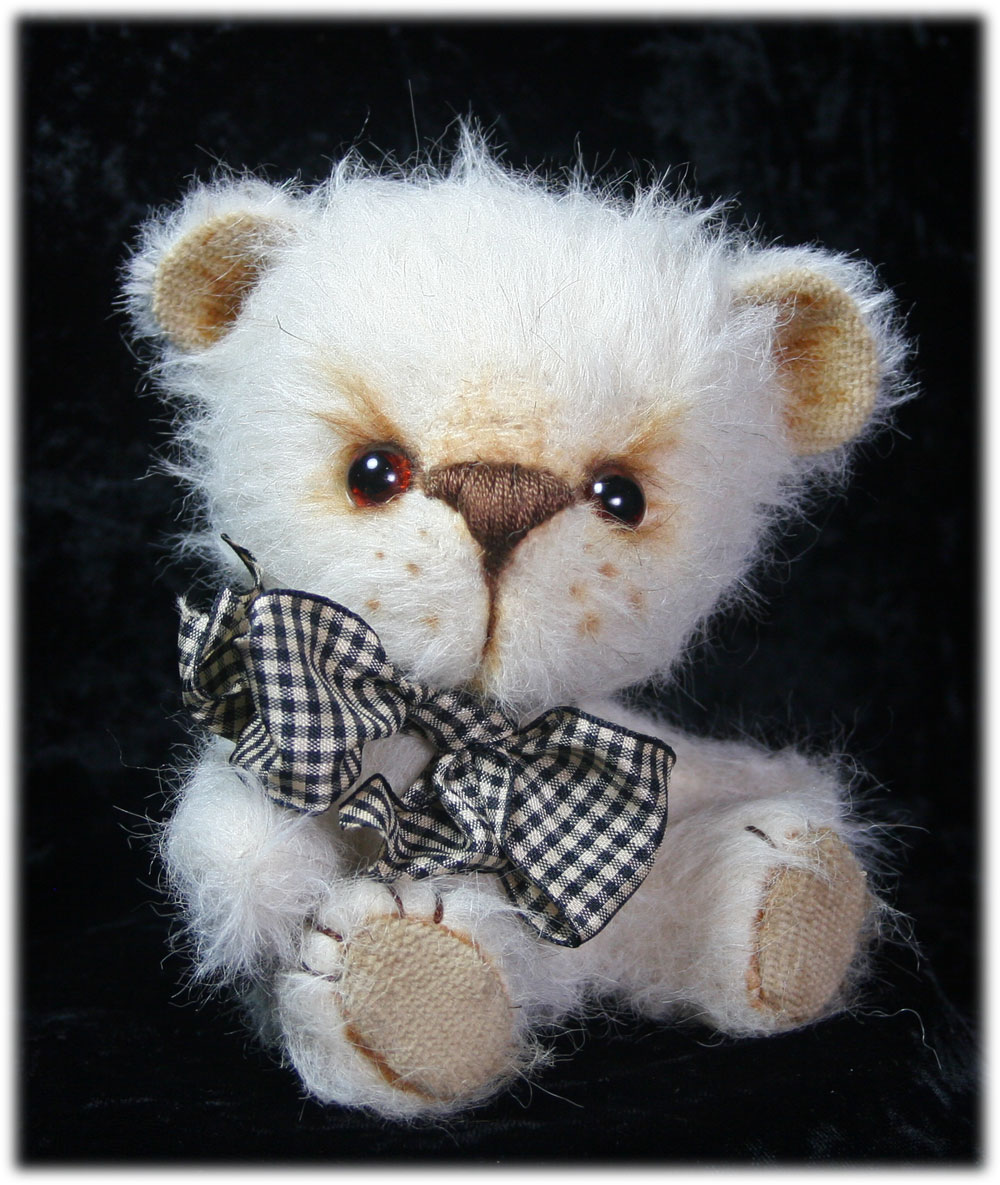 Demonstrative-Bears-Fergason-vtg-mohair-Bear.jpg